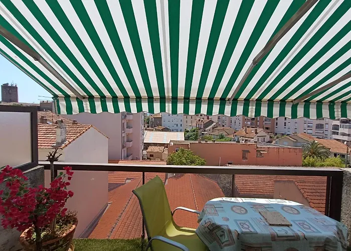 Le Semiramis By Interhome